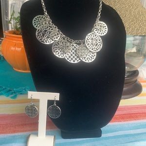 Necklace and earring set